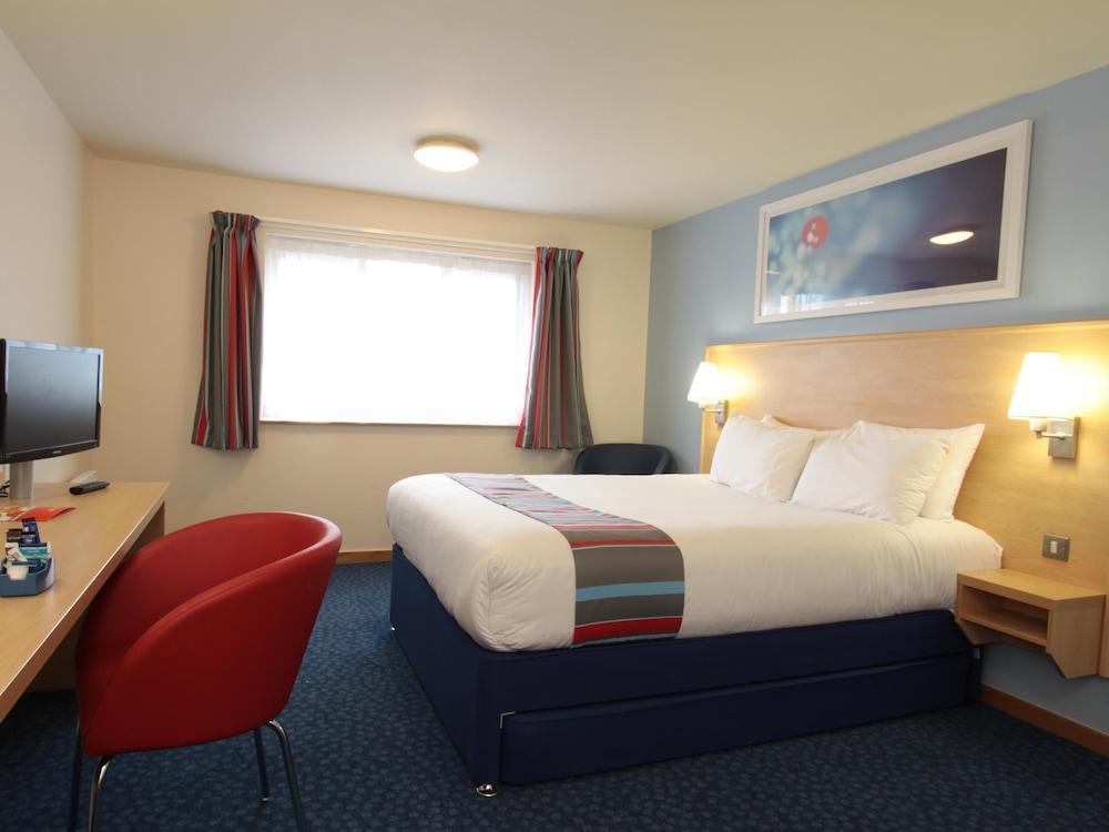 แทรเวลลอดจ์ กลาสโกว์ แอร์พอร์ต Hotel ภายนอก รูปภาพ