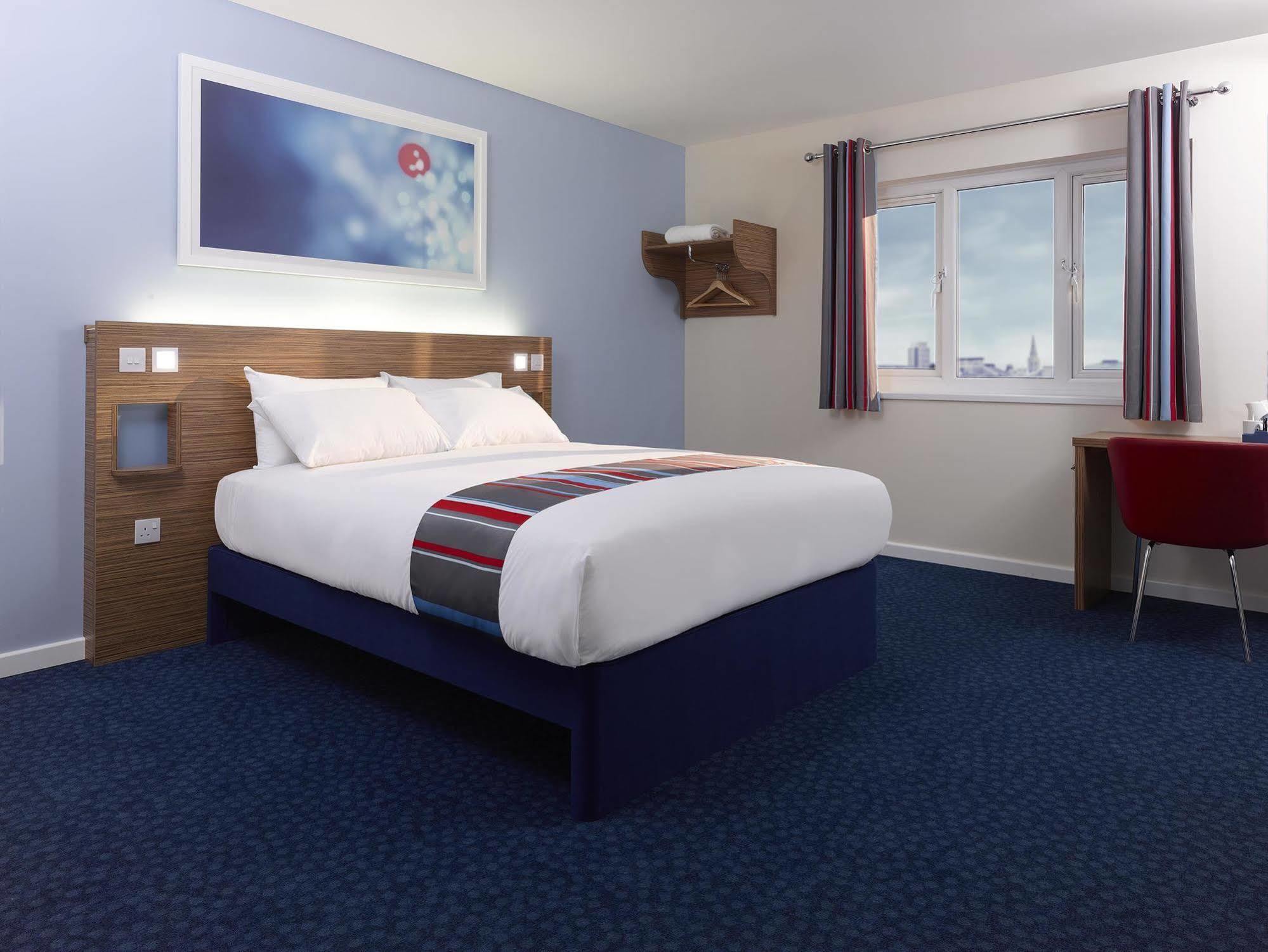 แทรเวลลอดจ์ กลาสโกว์ แอร์พอร์ต Hotel ภายนอก รูปภาพ